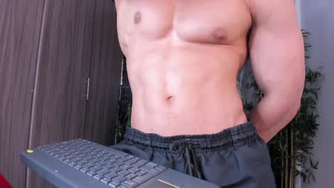 Adan Sin online show from May 12, 4:59 pm