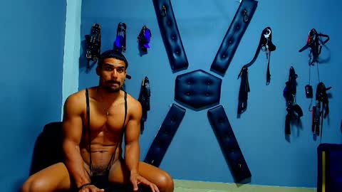 adonisdios online show from May 18, 2:34 pm