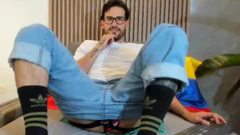 adrian_sith online show from June 18, 6:57 pm