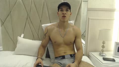 Adrien Monteiro online show from July 19, 12:33 pm