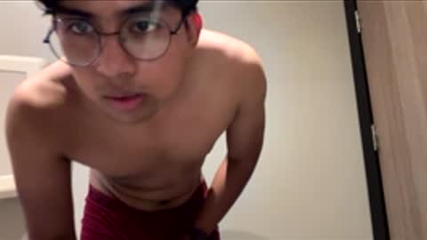 adrishotcum online show from June 7, 1:51 pm