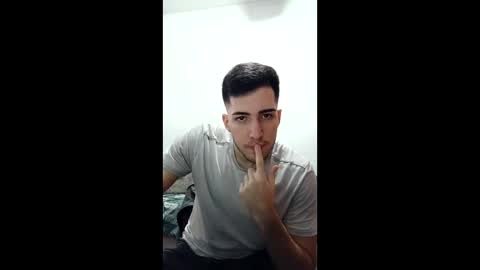 agustinnrod online show from June 5, 4:02 pm
