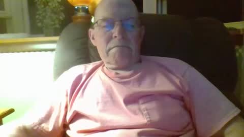 aguynrkfrd online show from May 19, 9:15 am
