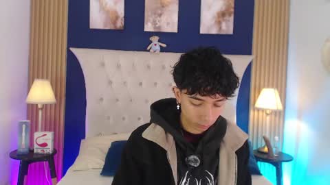 Aiden online show from July 18, 1:16 pm