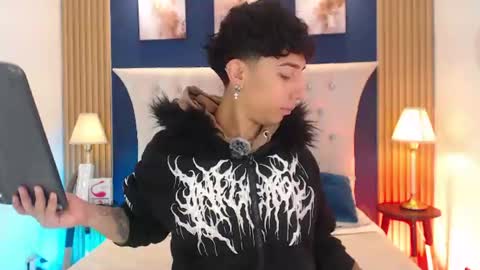 Aiden online show from July 17, 1:07 pm