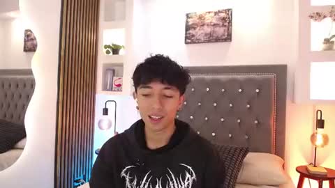 Aiden online show from July 31, 1:43 pm