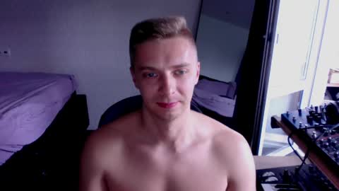free your mind and your ass will follow online show from May 24, 1:50 pm