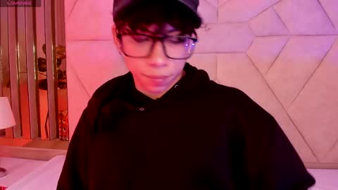 akazaboy online show from May 18, 5:24 am
