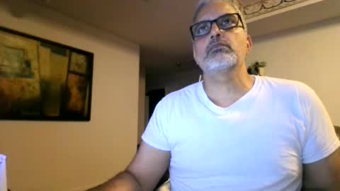 aladdin31673 online show from August 6, 2:28 am