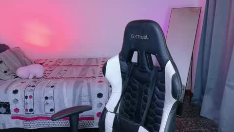 alan18n online show from May 1, 5:54 am