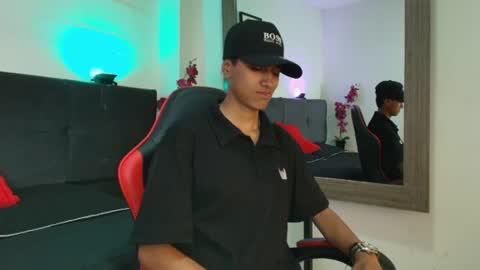 alan_colthon online show from June 12, 4:11 am