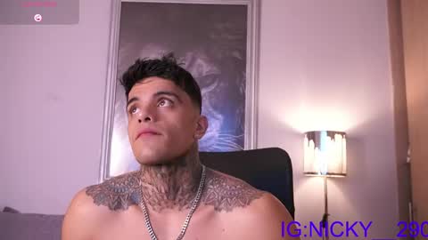 alan_morrys online show from May 5, 2:24 am