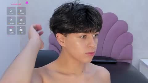 alan_twink12 online show from July 22, 3:20 am