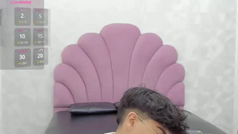 alan_twink12 online show from July 7, 3:28 am