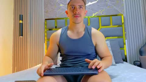Alan Ferrer online show from August 3, 10:54 am