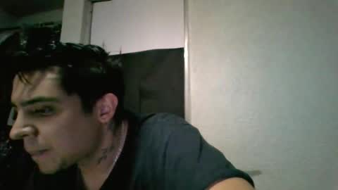 albertoarenas16 online show from May 27, 1:57 am