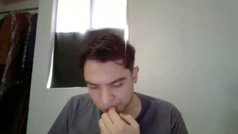 albertoarenas16 online show from June 11, 11:58 pm
