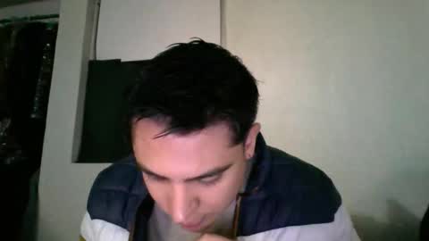 albertoarenas16 online show from June 10, 5:42 am