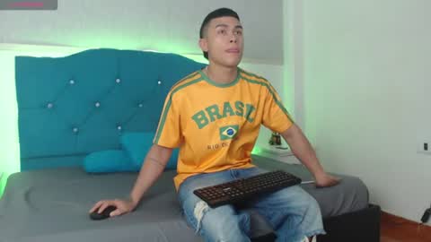 aleex_adams online show from August 3, 7:53 pm
