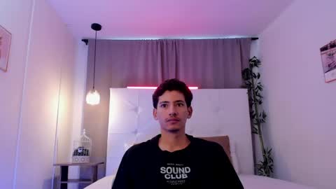 alejo_exotic online show from August 3, 12:22 pm