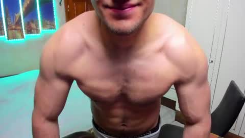 aleks_brown online show from June 12, 9:34 pm