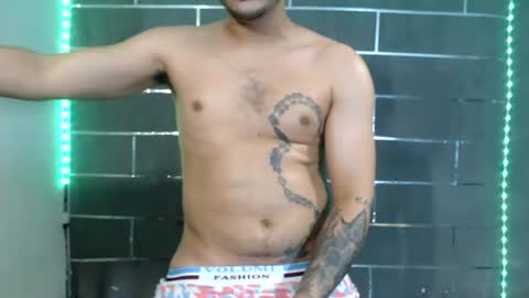 alessandro online show from June 19, 1:55 am