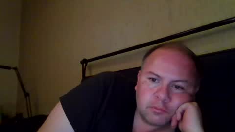 aleveg__101 online show from June 19, 4:29 am