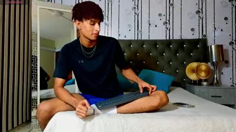 Alexander  online show from May 19, 7:20 pm