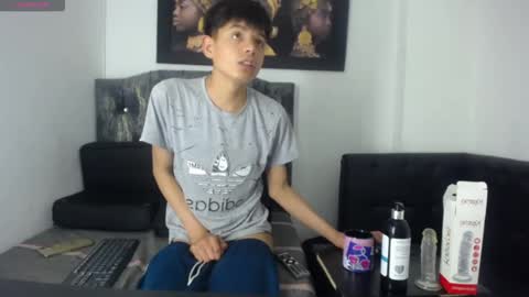 alex_it0 online show from May 20, 8:37 pm