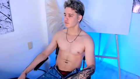 Alex  online show from June 10, 8:09 pm