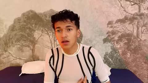 alex_santoss online show from July 10, 12:30 pm