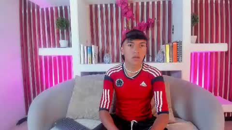 alex_santoss online show from July 7, 12:09 pm