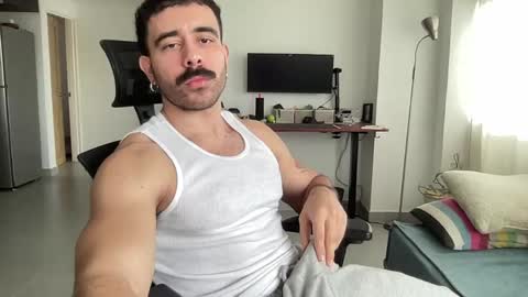 Alex Dimartino online show from April 29, 3:38 pm