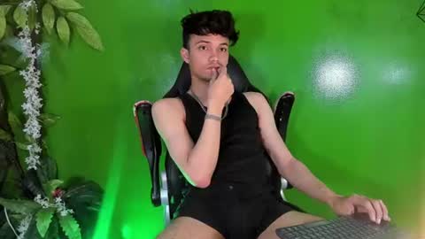alexgod__ online show from August 7, 11:17 am