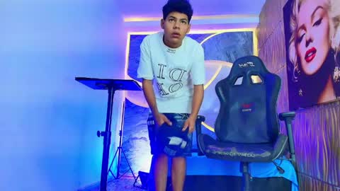 alexi_hot23 online show from June 8, 6:53 pm