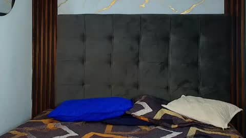 Alexis Fernandez online show from July 15, 10:05 pm