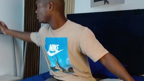 Alexis Fernandez online show from July 28, 7:50 pm