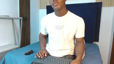 Alexis Fernandez online show from July 24, 8:49 pm