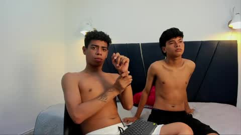 alexx_cum18 online show from May 18, 9:30 pm