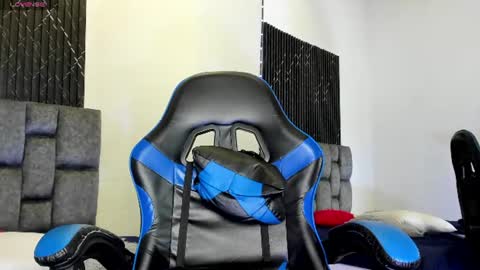 alexxus_smith online show from July 19, 6:36 pm
