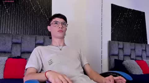 alexxus_smith online show from July 20, 5:59 pm