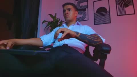 alpha_dominus_ online show from May 20, 5:03 am
