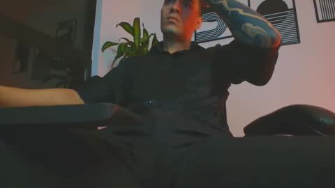 alpha_dominus_ online show from June 10, 4:03 am