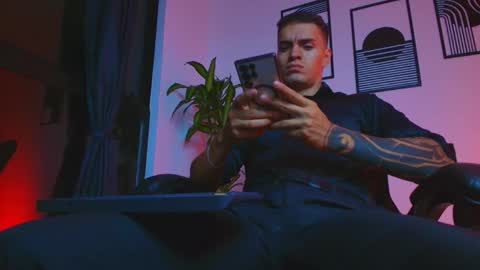 alpha_dominus_ online show from May 12, 3:48 am