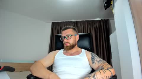 Alphaalexxx Lets reach Me 100 thumbs up online show from July 13, 4:20 pm