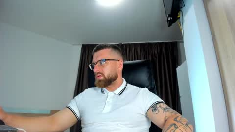 Alphaalexxx Lets reach Me 100 thumbs up online show from July 8, 5:28 pm