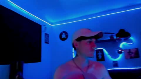 Dioniso online show from May 2, 2:03 am