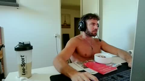 alphah_hunk online show from June 13, 10:13 am