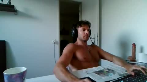 alphah_hunk online show from April 30, 6:26 pm