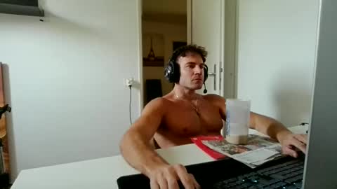 alphah_hunk online show from June 16, 10:39 am